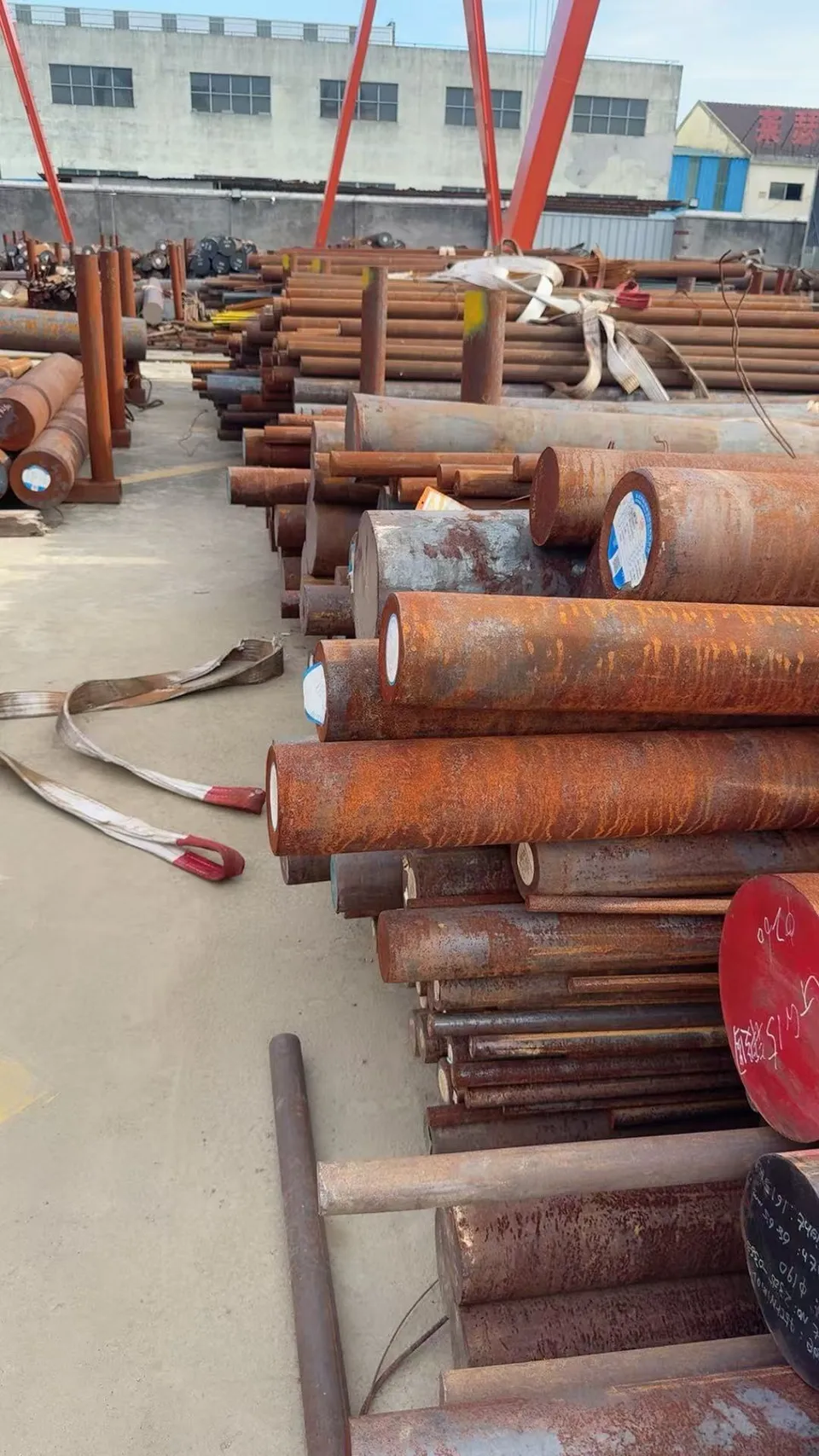 Round steel bar stock at Sino-Lu Steel